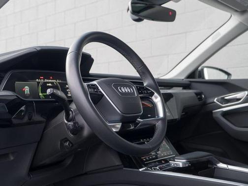 2024 Audi Q8 e-tron Premium Plus