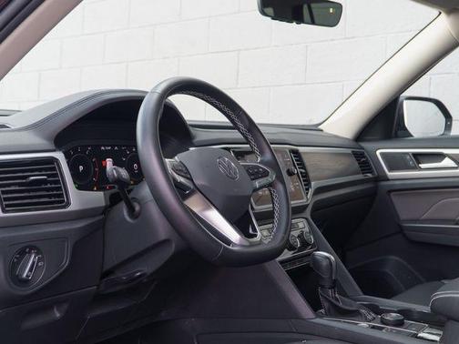 2023 Volkswagen Atlas 3.6L SE w/Technology