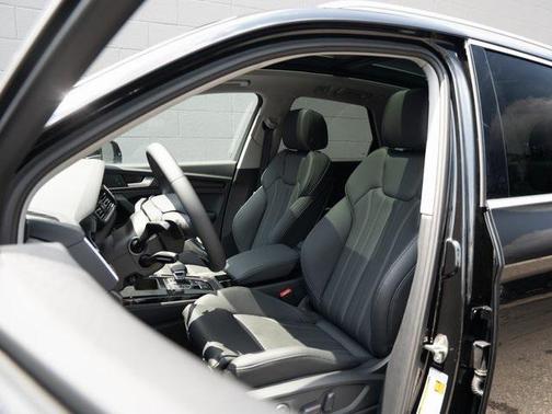 2025 Audi Q5 45 S line Premium Plus