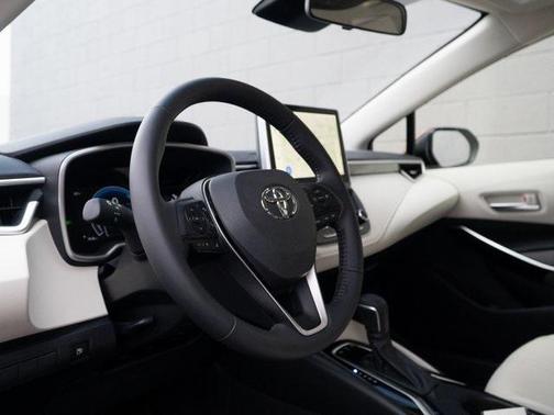 2025 Toyota Corolla Hybrid XLE