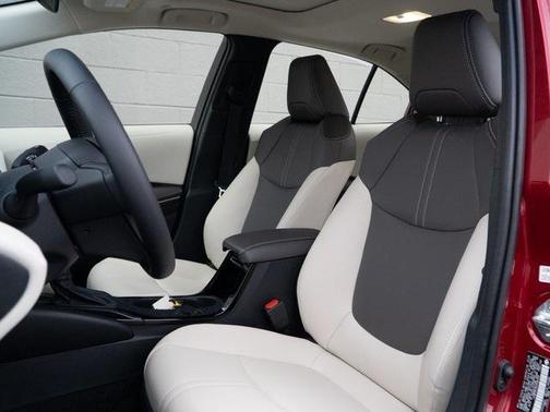 2025 Toyota Corolla Hybrid XLE