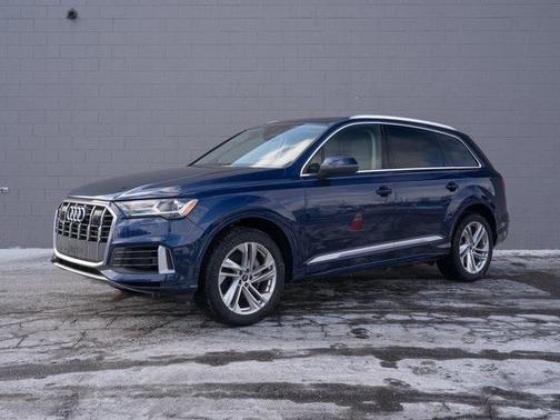 2022 Audi Q7 55 Premium Plus