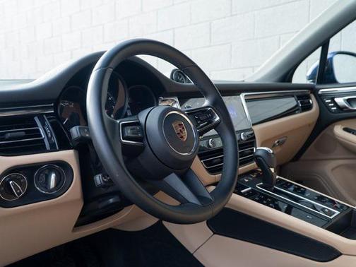 2025 Porsche Macan T