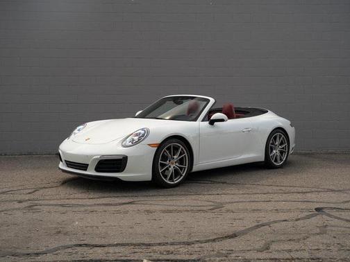 2019 Porsche 911 Carrera