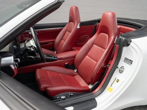 2019 Porsche 911 Carrera