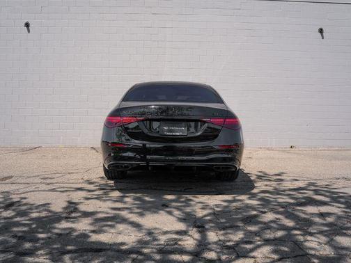 Obsidian Black Metallic 2024 Mercedes-Benz S-Class 4MATIC