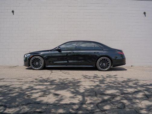 Obsidian Black Metallic 2024 Mercedes-Benz S-Class 4MATIC