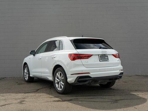 2024 Audi Q3 45 S line Premium Plus