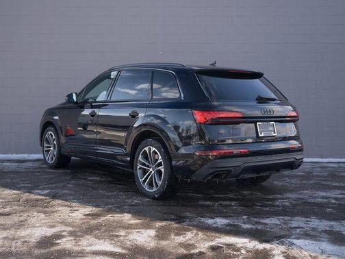 2025 Audi Q7 45 Premium