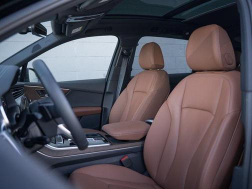 2025 Audi Q7 45 Premium