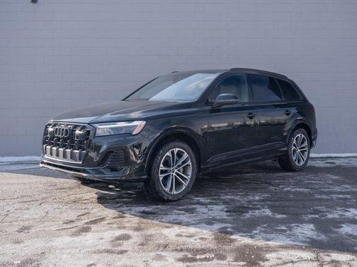2025 Audi Q7 45 Premium