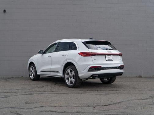 2025 Audi Q5 Premium Plus TFSI quattro S tronic