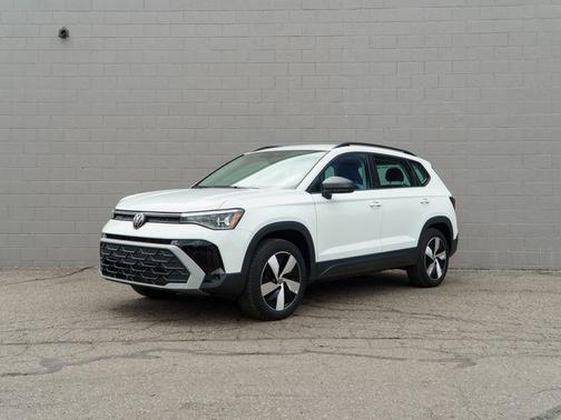 Pure White 2025 Volkswagen Taos 1.5T S