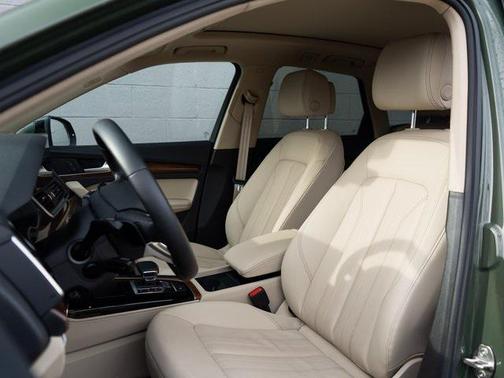 2025 Audi Q5 40 Premium Plus