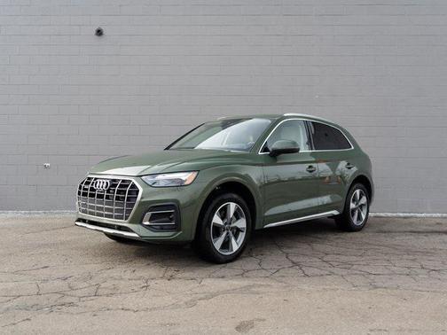 2025 Audi Q5 40 Premium Plus