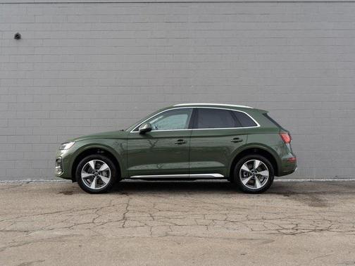 2025 Audi Q5 40 Premium Plus