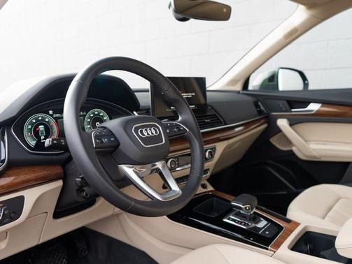 2025 Audi Q5 40 Premium Plus