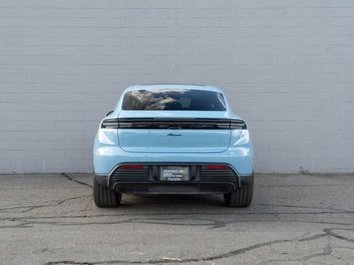 2025 Porsche Macan Electric
