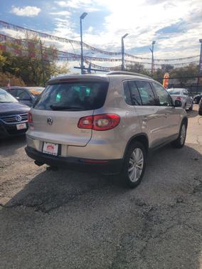 2011 Volkswagen Tiguan SE
