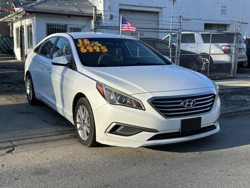 2016 Hyundai SONATA SE