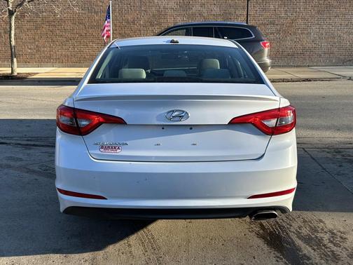 2016 Hyundai SONATA SE