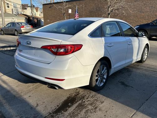 2016 Hyundai SONATA SE