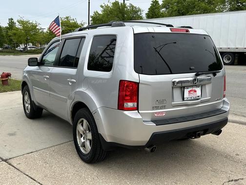 Alabaster Silver Metallic 2011 Honda Pilot EX-L