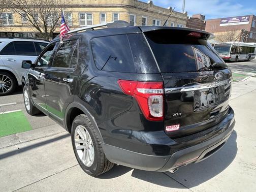 Tuxedo Black Metallic 2014 Ford Explorer XLT