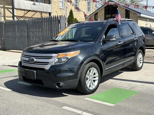 Tuxedo Black Metallic 2014 Ford Explorer XLT