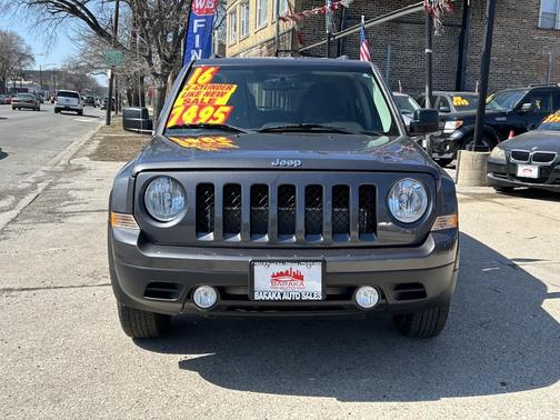 Granite Crystal Metallic Clearcoat 2016 Jeep Patriot Sport