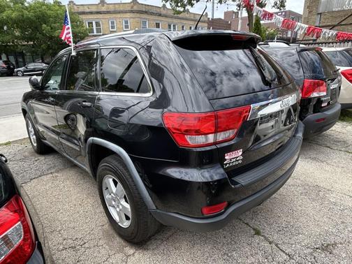 Brilliant Black Crystal Pearlcoat 2012 Jeep Grand Cherokee Laredo