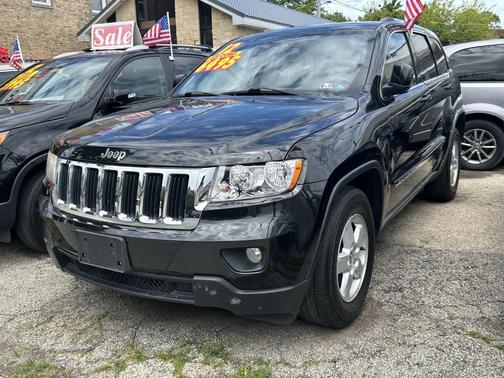 Brilliant Black Crystal Pearlcoat 2012 Jeep Grand Cherokee Laredo