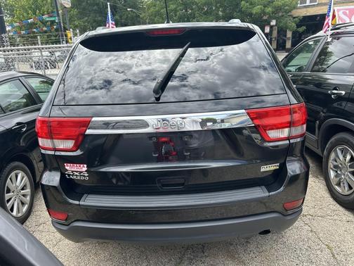 Brilliant Black Crystal Pearlcoat 2012 Jeep Grand Cherokee Laredo