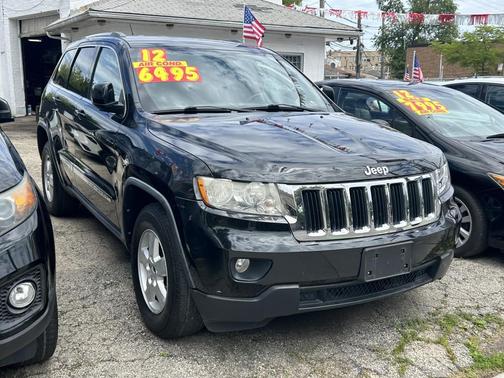 Brilliant Black Crystal Pearlcoat 2012 Jeep Grand Cherokee Laredo