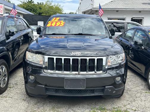 Brilliant Black Crystal Pearlcoat 2012 Jeep Grand Cherokee Laredo