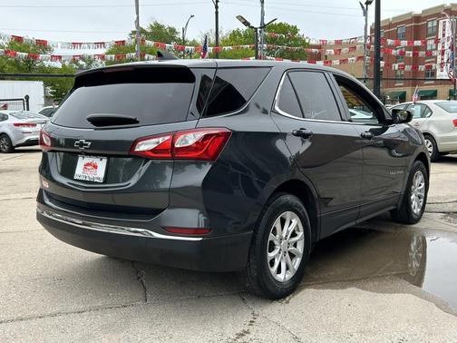 Grey 2018 Chevrolet Equinox LT