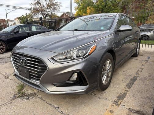 Machine Gray 2018 Hyundai SONATA SE