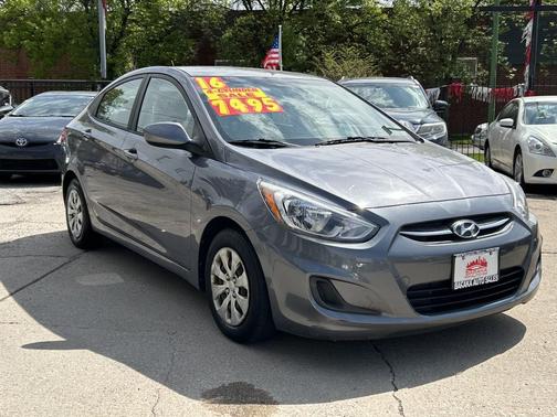 Triathlon Gray Metallic 2016 Hyundai Accent SE