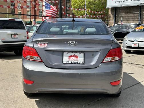 Triathlon Gray Metallic 2016 Hyundai Accent SE