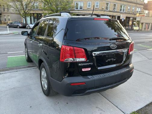 Ebony Black 2012 Kia Sorento LX
