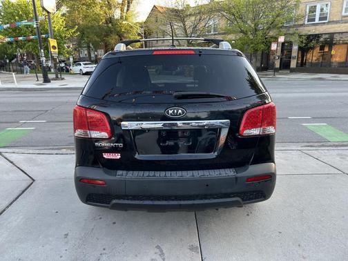 Ebony Black 2012 Kia Sorento LX