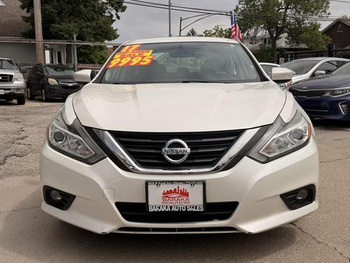 Pearl White 2017 Nissan Altima 2.5 SV