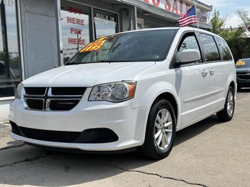 Bright White Clearcoat 2014 Dodge Grand Caravan SXT