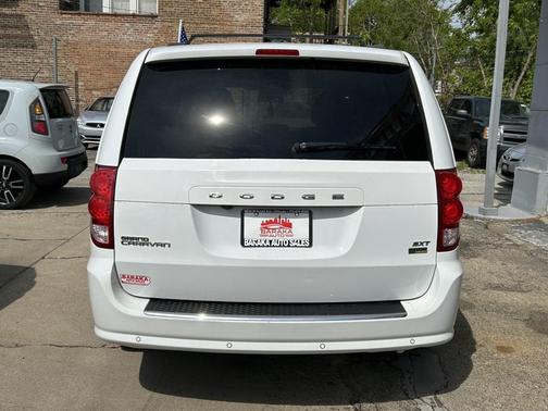 Bright White Clearcoat 2014 Dodge Grand Caravan SXT