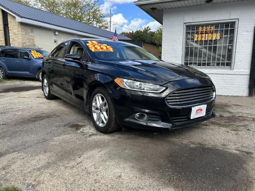 2014 Ford Fusion SE