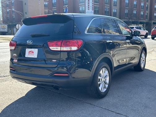 2016 Kia Sorento L