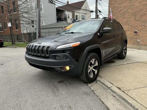 Brilliant Black Crystal Pearlcoat 2015 Jeep Cherokee Trailhawk