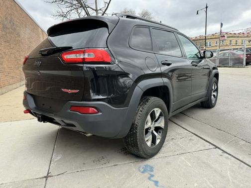 Brilliant Black Crystal Pearlcoat 2015 Jeep Cherokee Trailhawk