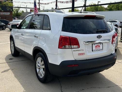 Snow White Pearl 2011 Kia Sorento EX