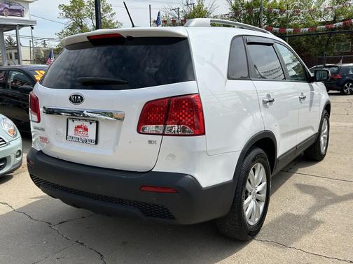 Snow White Pearl 2011 Kia Sorento EX